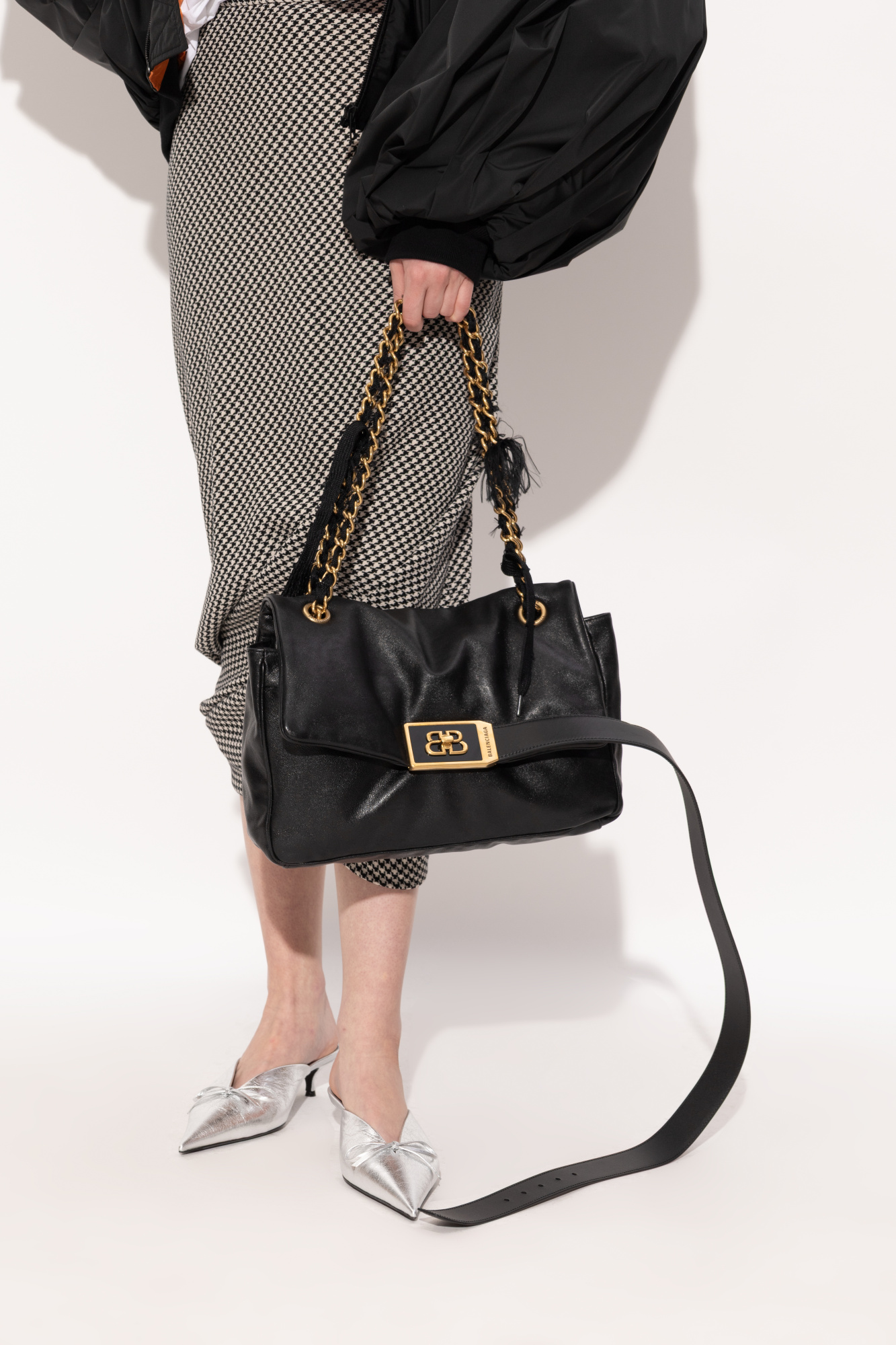 限定！即納！BALENCIAGA Modu Flap ミディアム チェーンバッグ Balenciaga Modu Flap Medium Chain Bag in Black | Lyst
